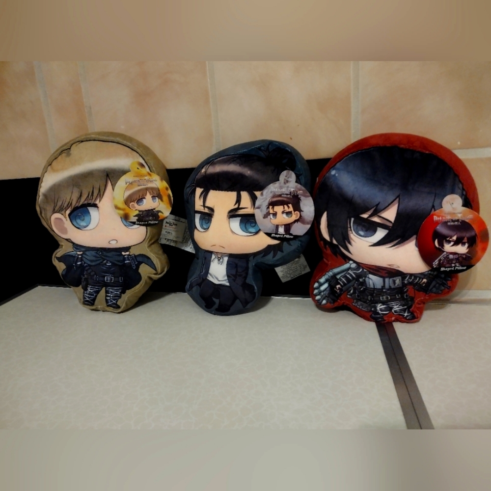 Attack on Titan 10" figure plush